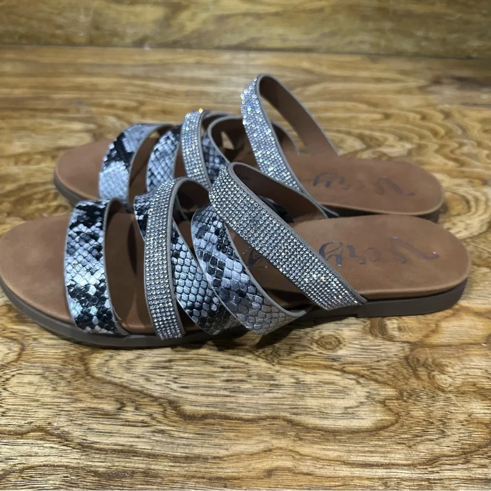 Very G rhinestone & snake skin print sandals Sz 8.5 - Picture 4 of 6